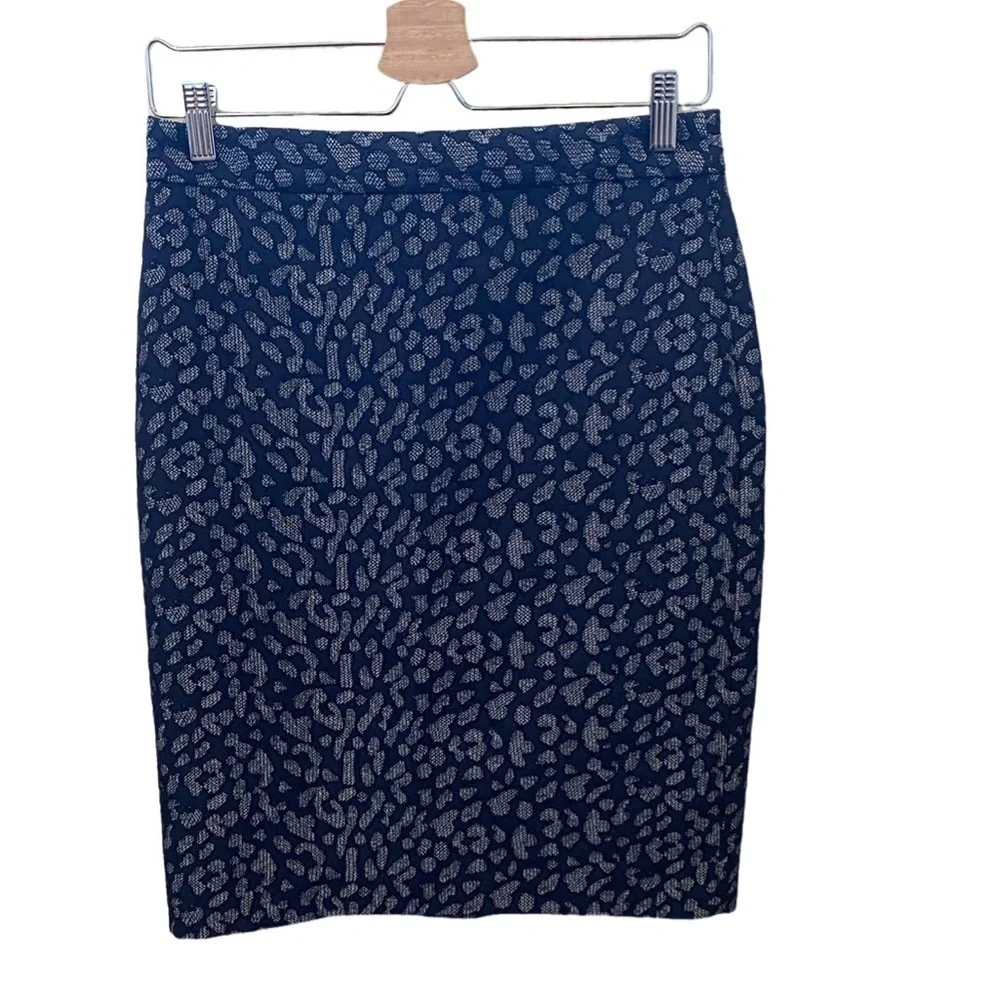 Banana Republic Navy & White Animal Print Patterned Jacquard Pencil Skirt. Sz 4.